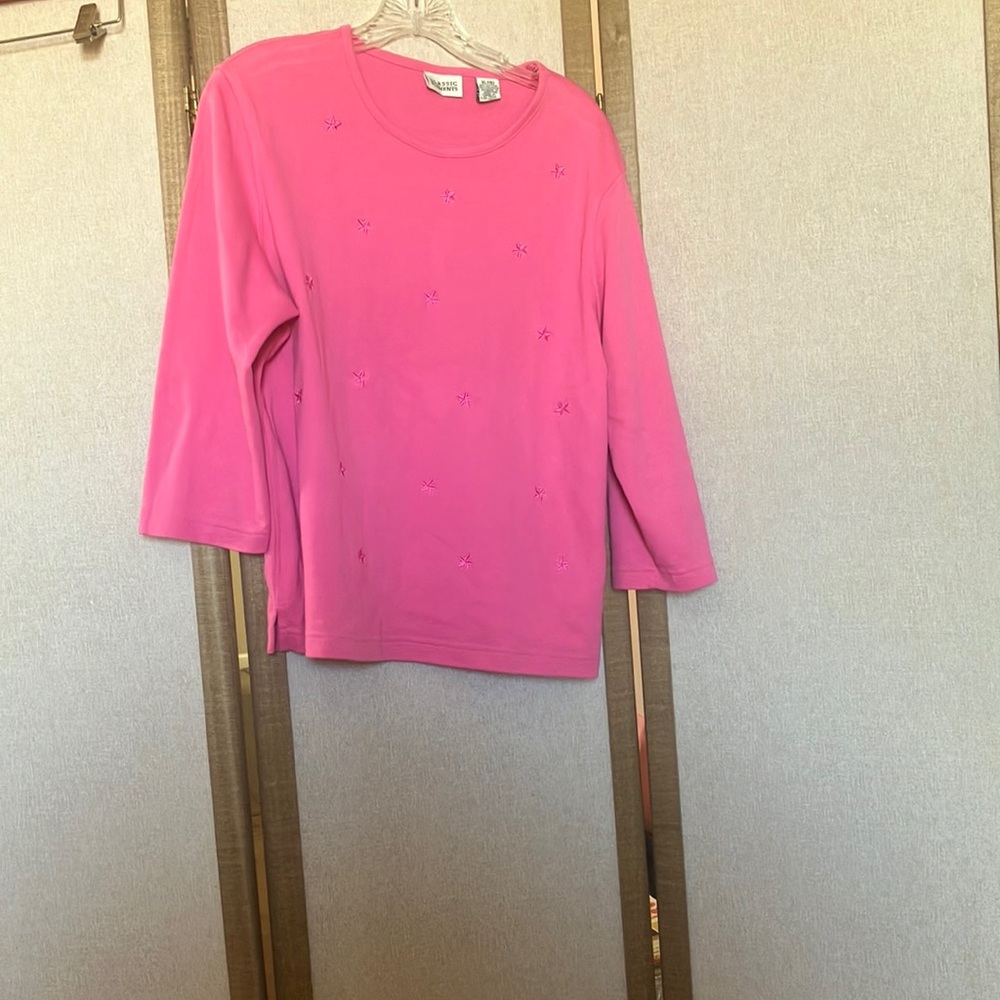 FINAL MARKDOWN Classic elements Ladies Pink Star Embroidered Top xl